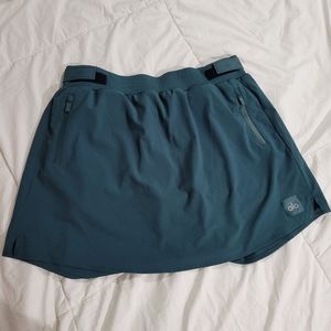 Alo High-Waist Elevation Mini Skirt midnight green 